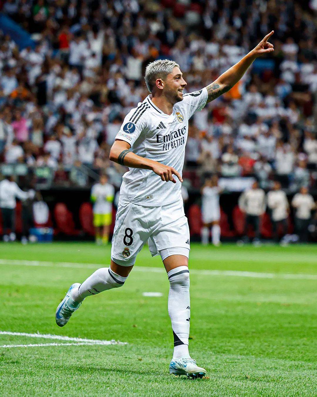 赛地聚焦——欧超杯冲刺阶段热度飙升;纽卡斯尔复出首秀;信心回归;资深球员宣示担当的简单介绍 赛地聚焦——欧超杯冲刺阶段热度飙升;纽卡斯尔复出首秀;信心回归;资深球员宣示担当的简单介绍