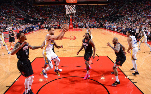 埃因霍温迎NBA季后赛关键赛，清晨手感冰凉，气氛紧张，控场能力受关注(埃因霍温vs海伦芬比分)