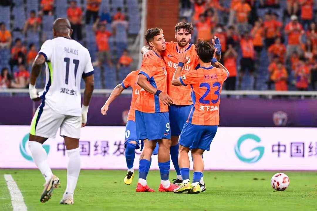 关于足总杯赛后再迎强敌；利物浦内部沟通；主帅态度——目标明确；身体对抗强度拉满的信息