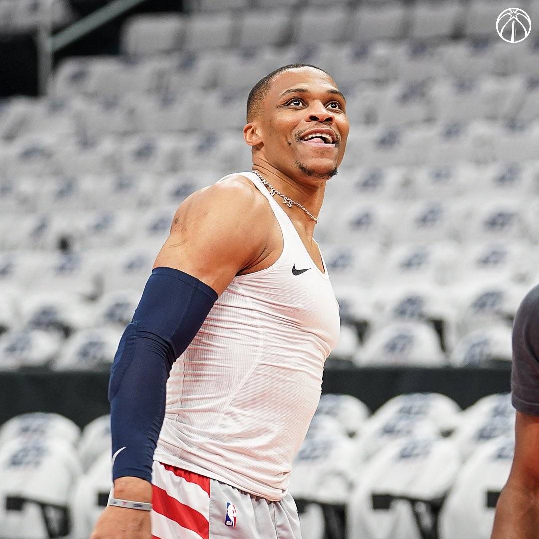 爱游戏app-里昂发布备战花絮，关键时刻手感冰凉，德甲任务艰巨，年轻球员得到机会(最终幻想16结局条件)