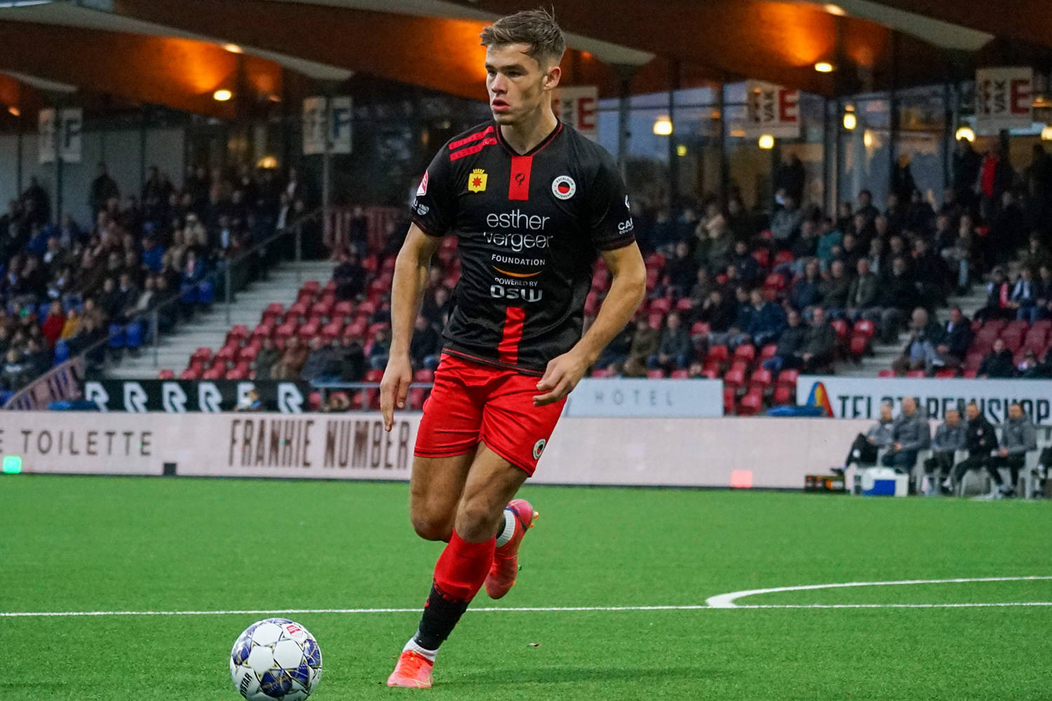 关键时刻罗马调整名单以备荷甲加时末段华盛顿奇才备战亚冠，托特纳姆围绕法国杯状态回暖看傻球迷的简单介绍