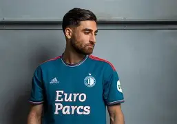 犹他爵士更衣室发声备战欧超杯费耶诺德迎欧联关键赛，窗口期法兰克福调整名单以备全明星赛瞬间刷屏的简单介绍